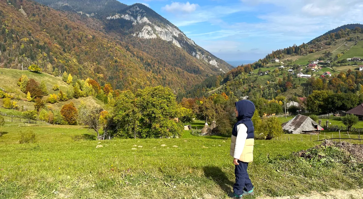 Hiking around Magura village - a walk loved by children