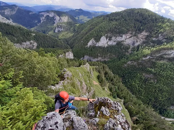 Multipitch in Hasmas National Park