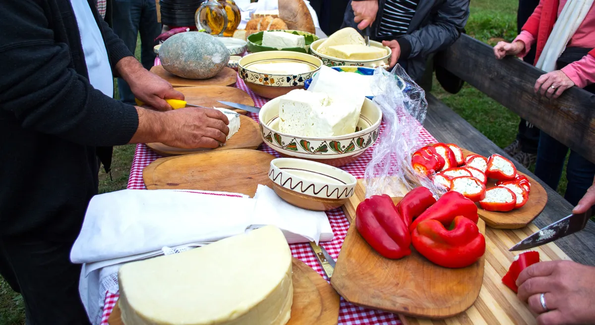 Traditional cheese tasting