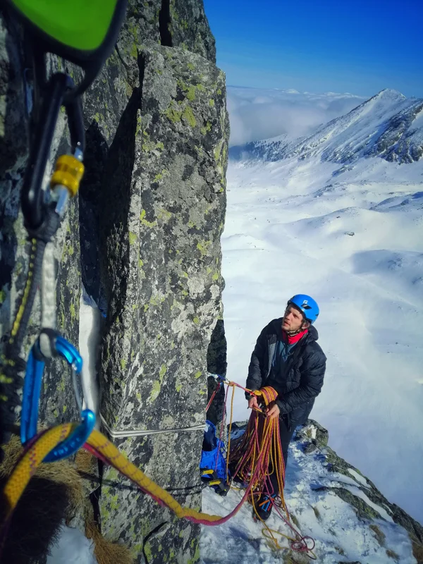 Winter climbing in Fagaras Mountains