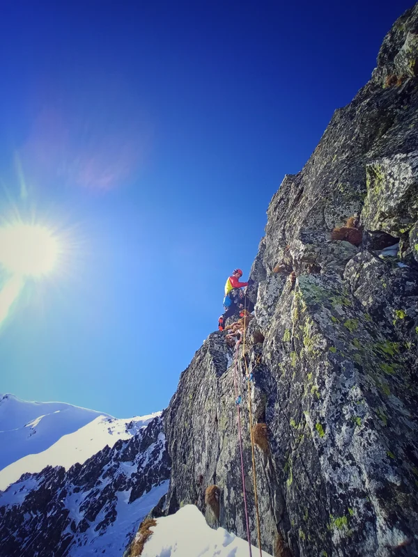 Winter climbing in Fagaras Mountains 